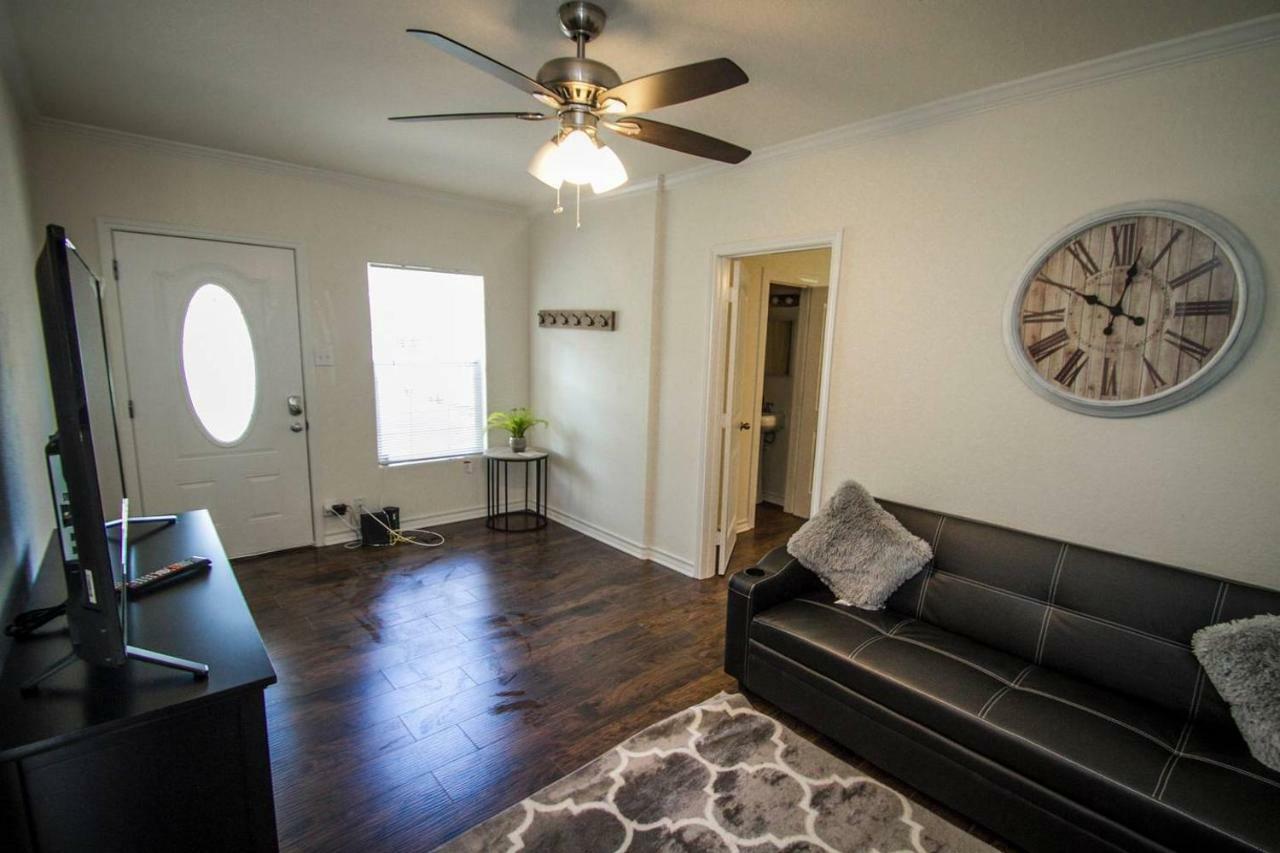 Apartmán Hays St Cozy Remodeled 2BR/2BA house sleeps 8 San Antonio Exteriér fotografie