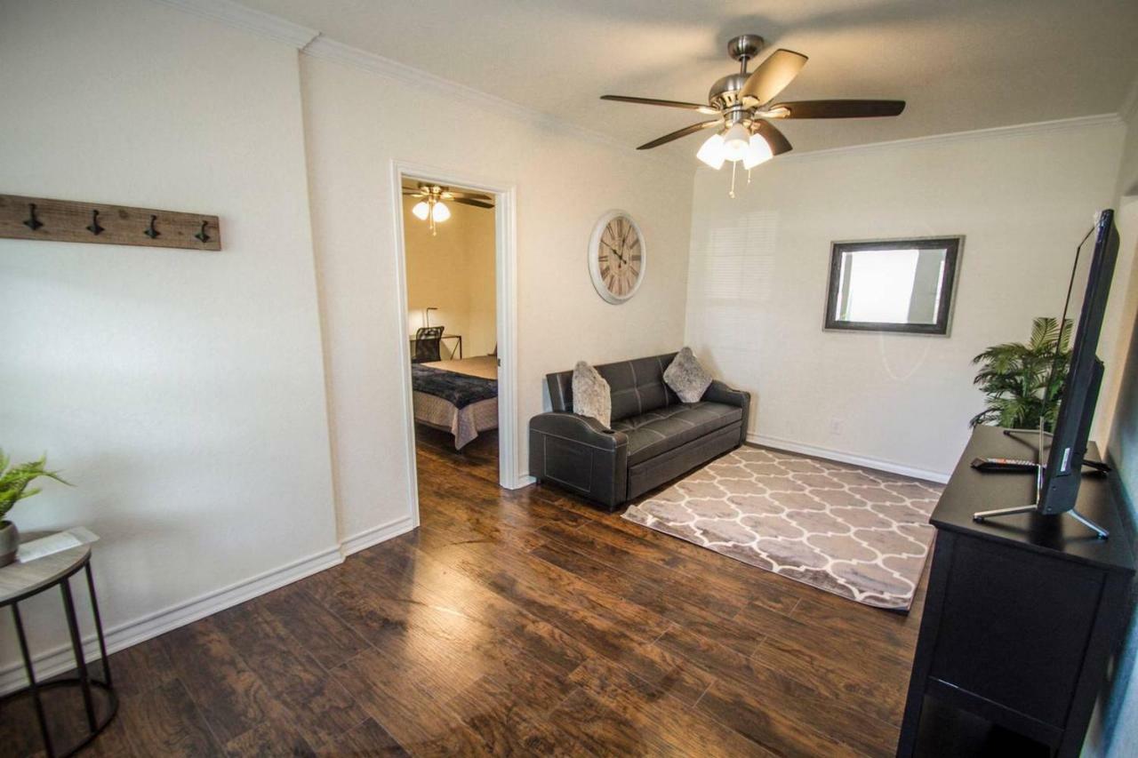 Apartmán Hays St Cozy Remodeled 2BR/2BA house sleeps 8 San Antonio Exteriér fotografie