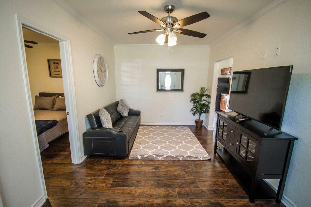 Apartmán Hays St Cozy Remodeled 2BR/2BA house sleeps 8 San Antonio Exteriér fotografie